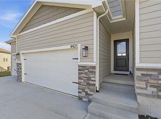 4421 SW Grindstone Cir, Lees Summit, MO 64082