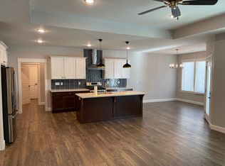 1218 Little Knife Dr, Lawrence, KS 66049