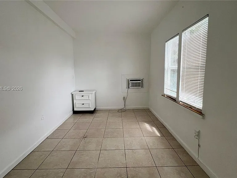 113 NW 35th St #113 — Photo 15
