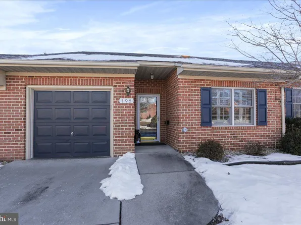 195 Sunbrook Ln #205, Hagerstown, MD 21742
