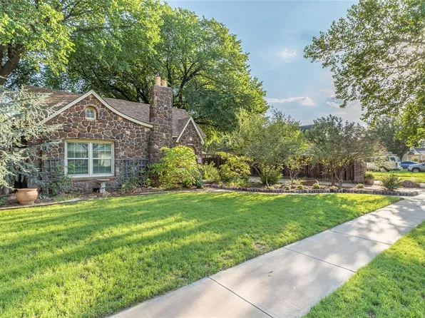 1021 W Broadway Ave, Elk City, OK 73644