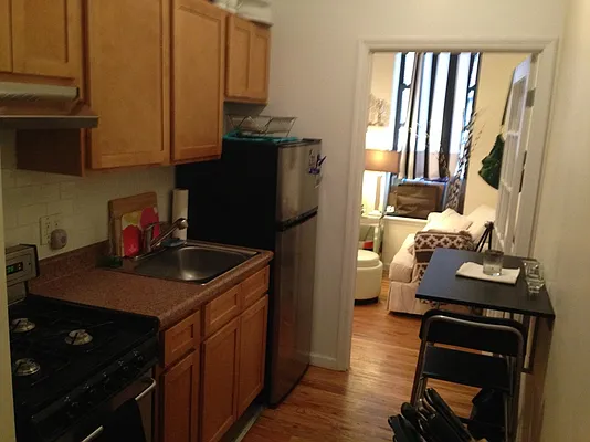 Rented by Avenues Real Estate | media 29