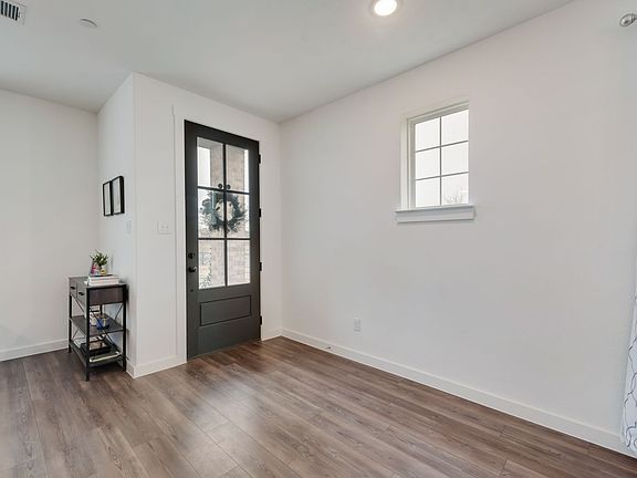 4th image of 442 Matthew Dr