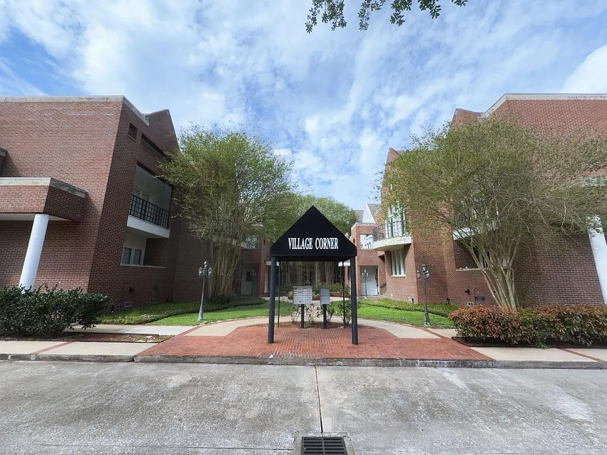 Building Photo - 11852 Taylorcrest Rd #8