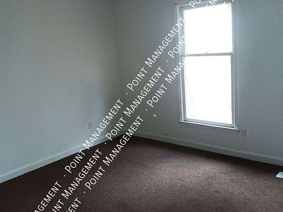 3rd image of 906 Palace Ct #15
