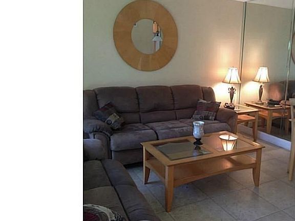5th image of 3225 NE 16th St #8A