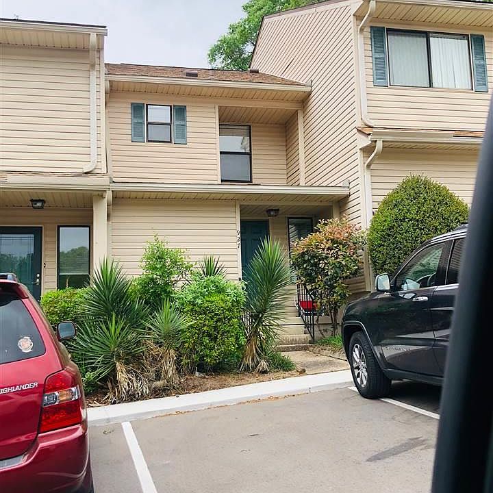 1st image of 927 Brookside Pl #927