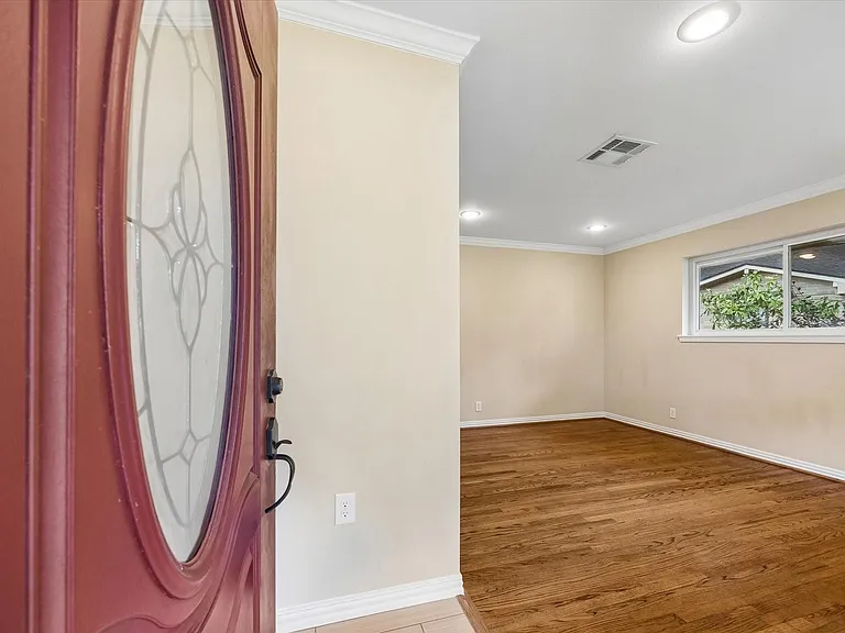 1607 Willowby Dr — Photo 5