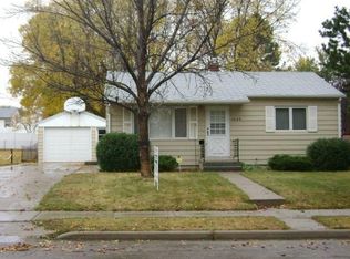 1426 4th St SW, Minot, ND 58701