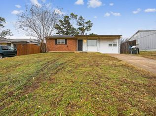 748 Western Park Dr, Memphis, TN 38109