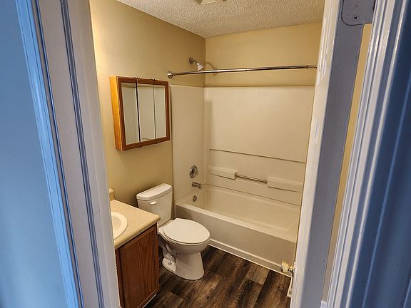 4th image of 2202 Westmere Dr