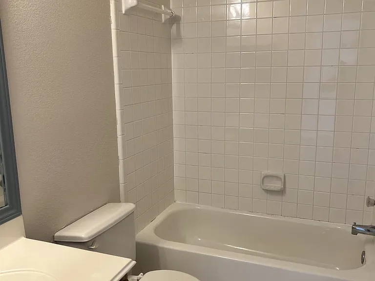 4201 Baccarat Dr — Photo 22