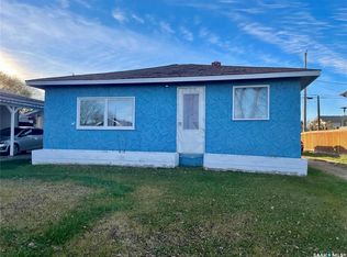 303 1st St W, Meadow Lake, SK S9X1E4