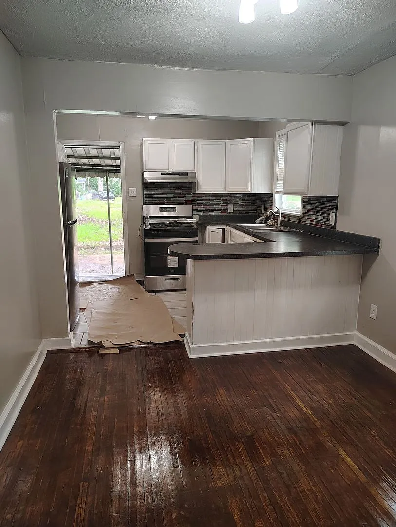 Move-In Ready 2BR/1BA Home in Jackson | Affordable Living & Convenient Location Welcome Home — Photo 2