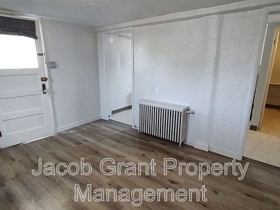 2nd image of 1042 S 4th Ave #B