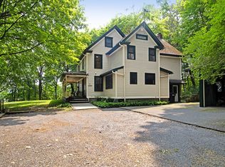 90 Indian Trail Ave, Rochester, NY 14622