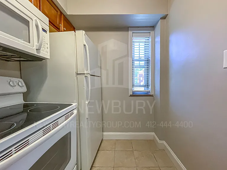 Aspen Court Apartments — Photo 12