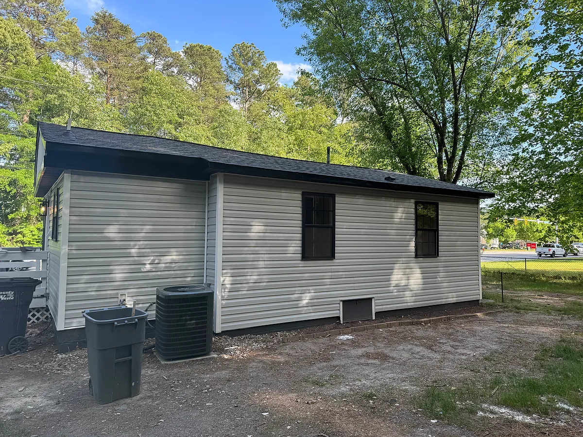 Building Photo - 5553 Centerville Rd