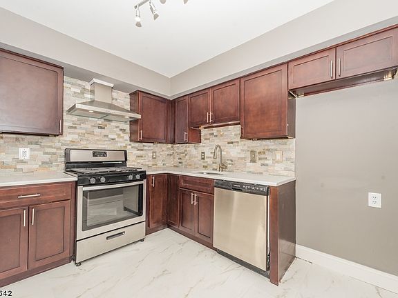 5th image of 108-110 Passaic Ave #B-9