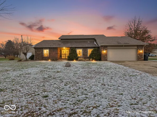 2111 Round Barn Rd, Anderson, IN 46017