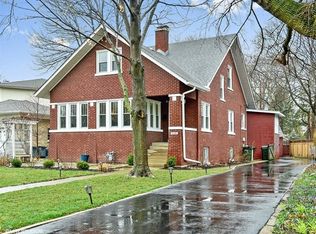 116 S Delaplaine Rd, Riverside, IL 60546