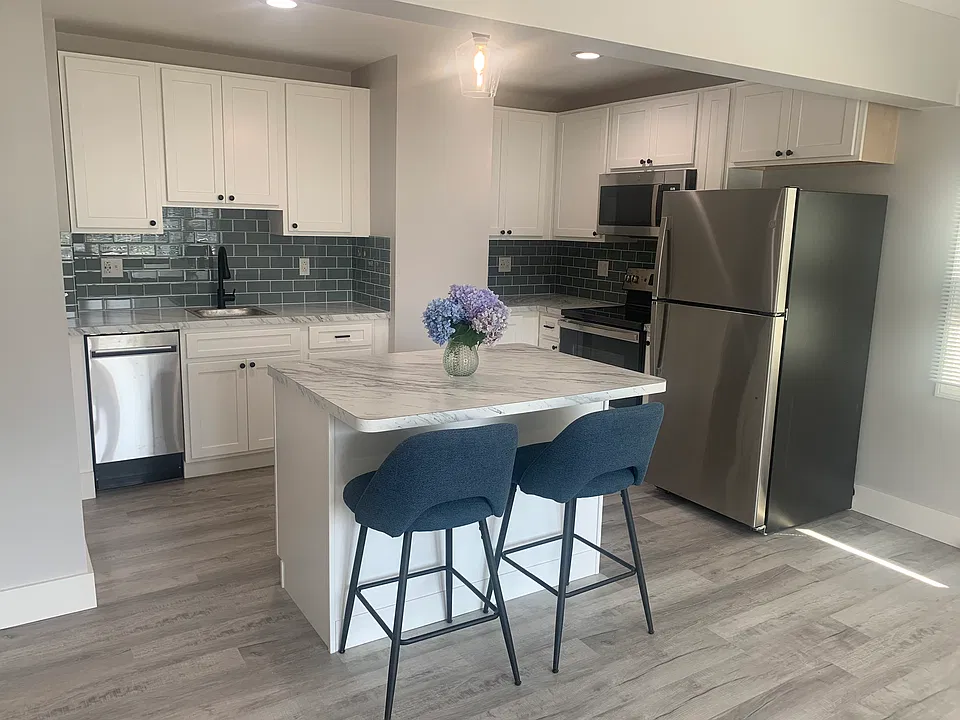56 Darina Pl