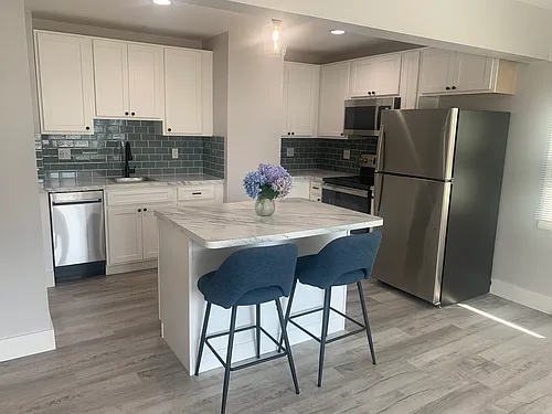 56 Darina Pl Photo 1