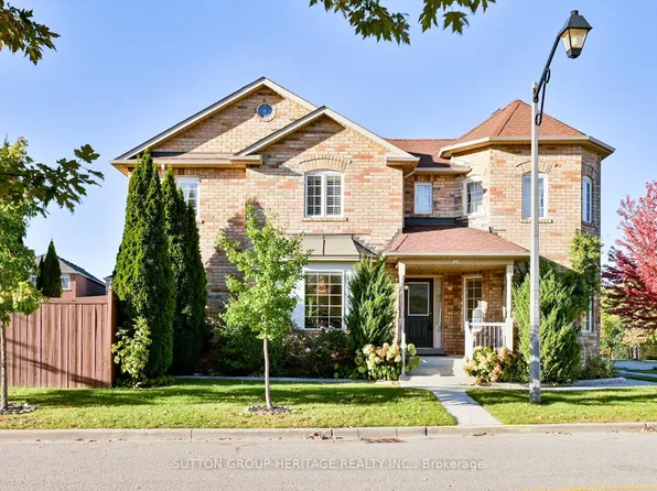 2 Beadle Dr, Ajax, ON L1S 7N9