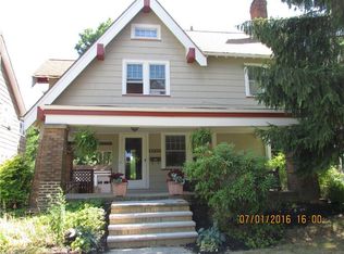 3020 Yorkshire Rd, Cleveland Heights, OH 44118