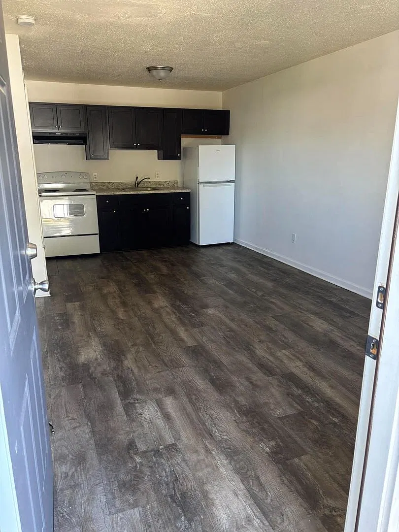 59 Dublin Ln. — Photo 2