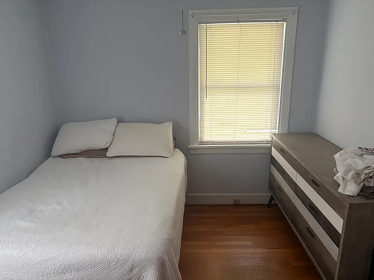 1217 Dinwiddie Ave — Photo 1