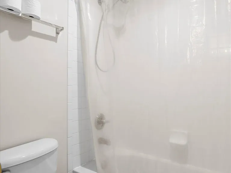 319 Morlyn Dr — Photo 2