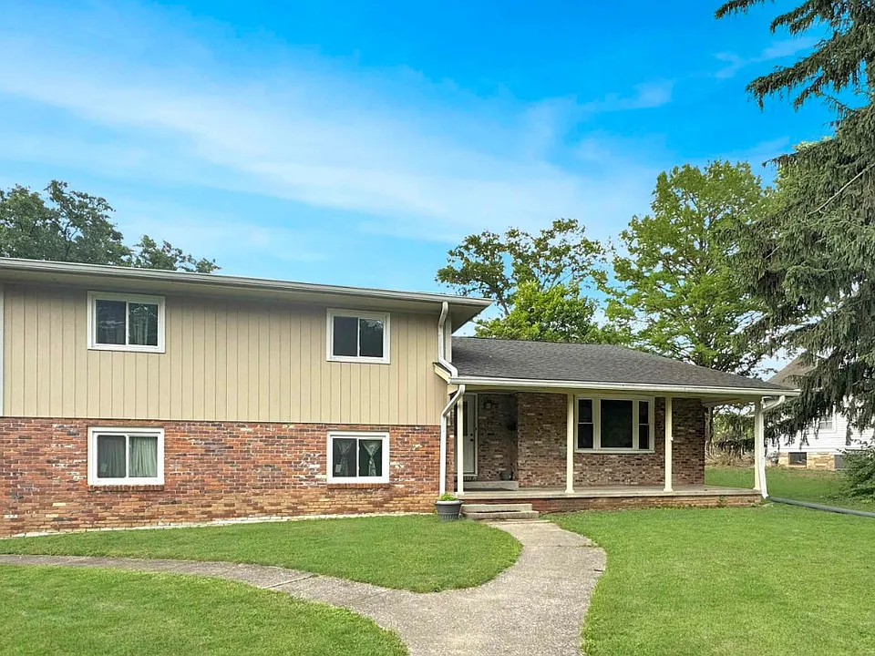 205 S Bryan Ave