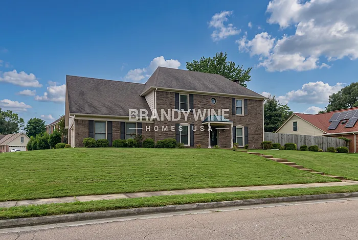 7477 Stonington Dr — Photo 2