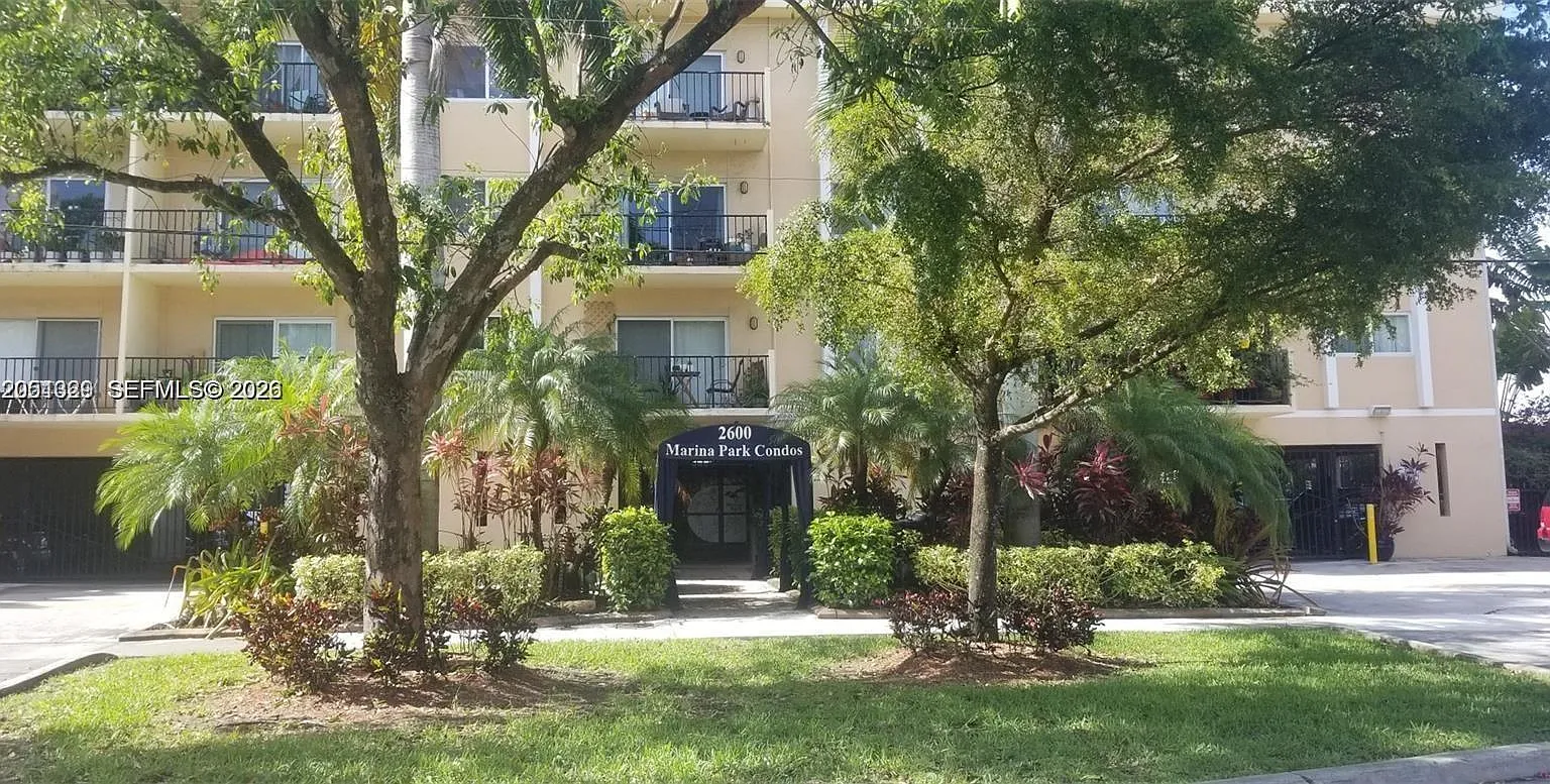 Marina Park Condo Ph I — Photo 2
