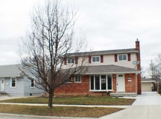 23109 Detour St, Saint Clair Shores, MI 48082