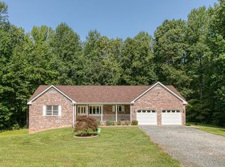 221 Poplar Rd, Fredericksburg, VA 22406