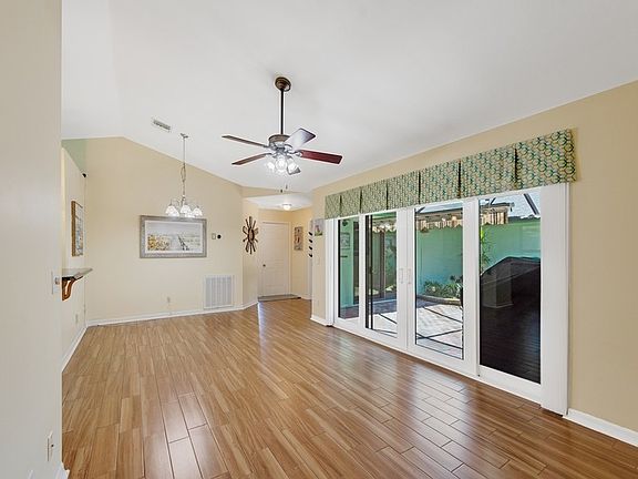 3rd image of 6219 S Mirror Lake Dr