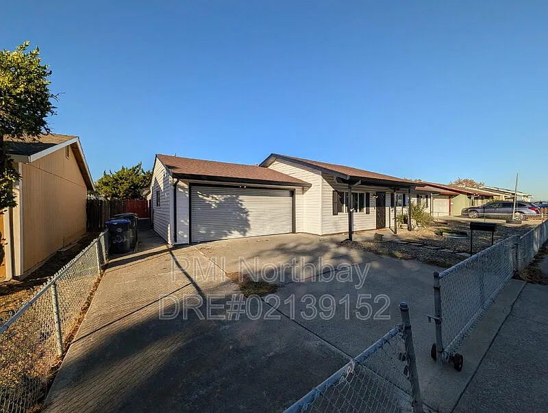 4 bed, 2.0 bath, 1920 sqft, $2,995 — Photo 1