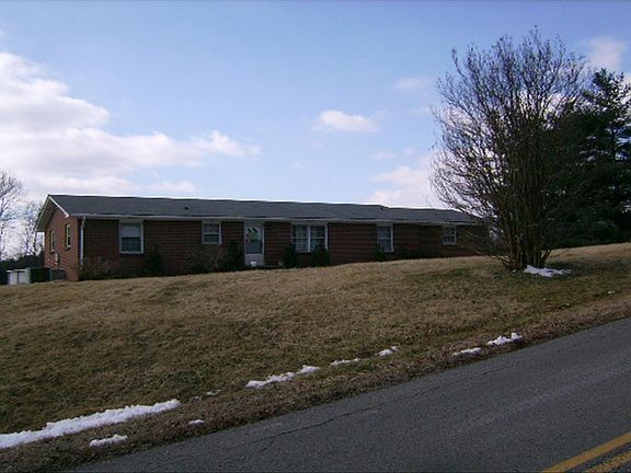 2nd image of 505 Cummings Ln