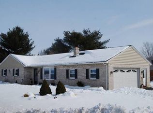 401 Buttercup Dr, Ephrata, PA 17522