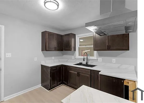 2970 Armstrong Dr — Photo 14