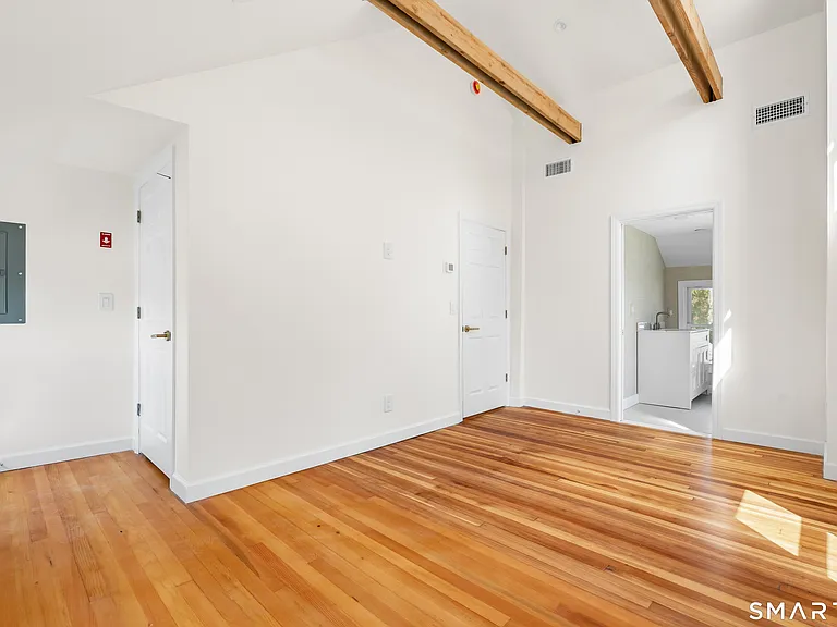 152 Partrick Ave — Photo 24