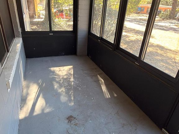 3rd image of 10335 HAVERFORD Road