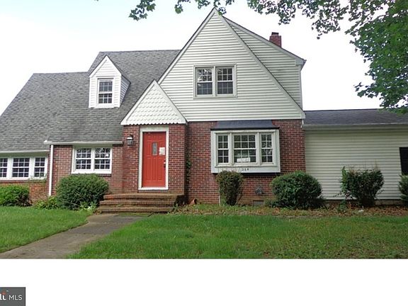 2nd image of 264 Washington Dr