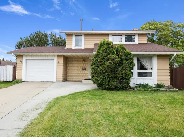 6816 40th Ave NW, Edmonton, AB T6K 1B4