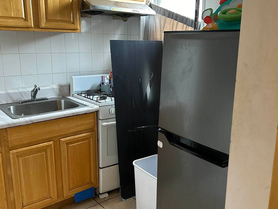 1st image of 345 42nd St APT 4F