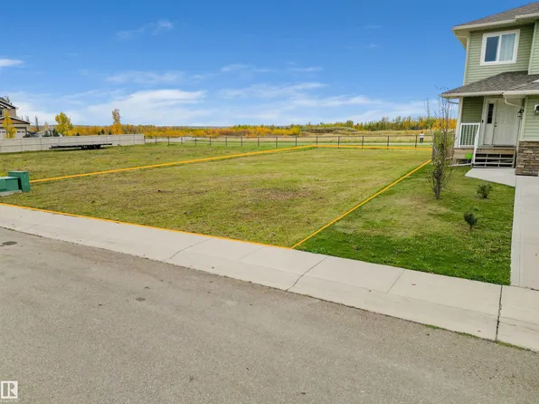 4009 & 4011 41 B Ave, Drayton Valley, AB T7A 0B5
