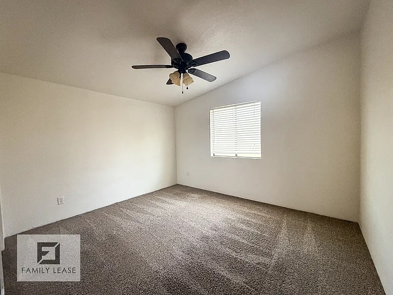 3700 S Serena Ln — Photo 35