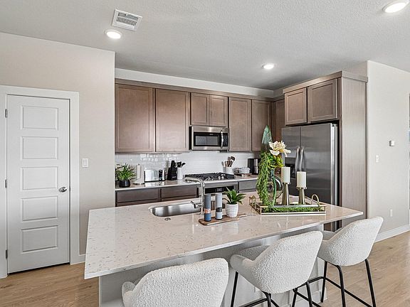 2nd image of 8112 Turning Leaf Cir
